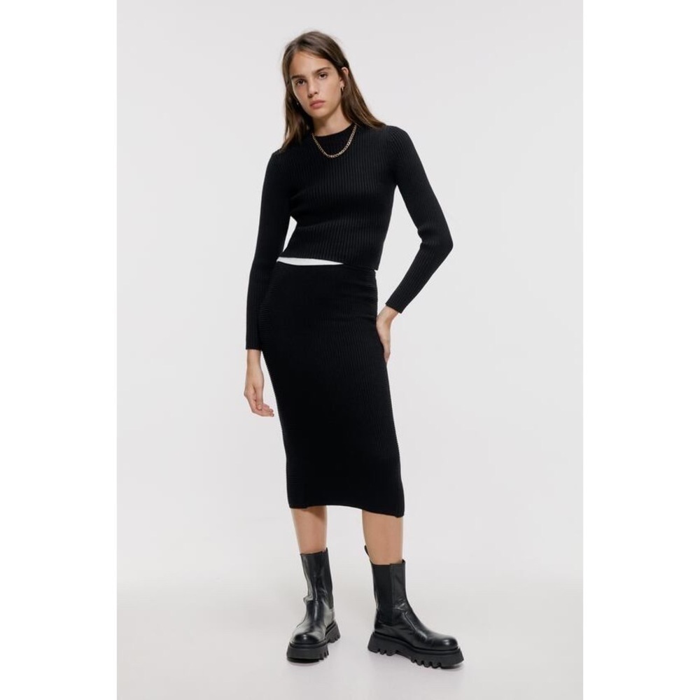 Zara Womens Black Ribbed Knitted Midi Straight Skirt Elastic Waist sz S.